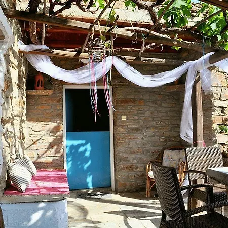 Cavo Perlevos 3*