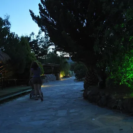 Apart-hotel Cavo Perlevos 3*