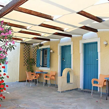 Apart-hotel Cavo Perlevos