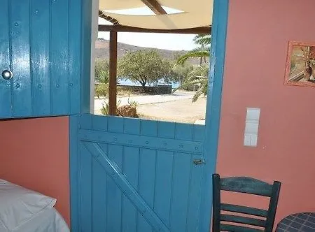 Cavo Perlevos Studios 3* Otzias